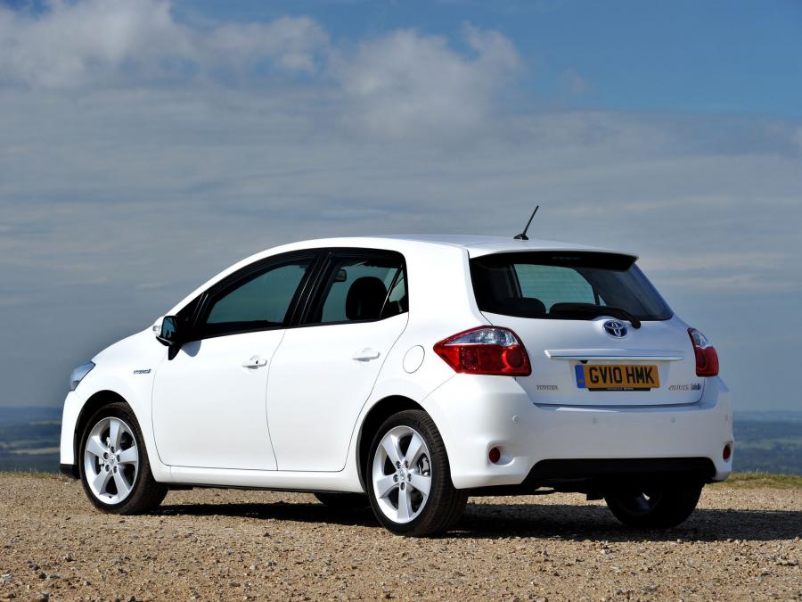  Toyota Auris HSD 2010 года  (UK) (фото 20 из 29)